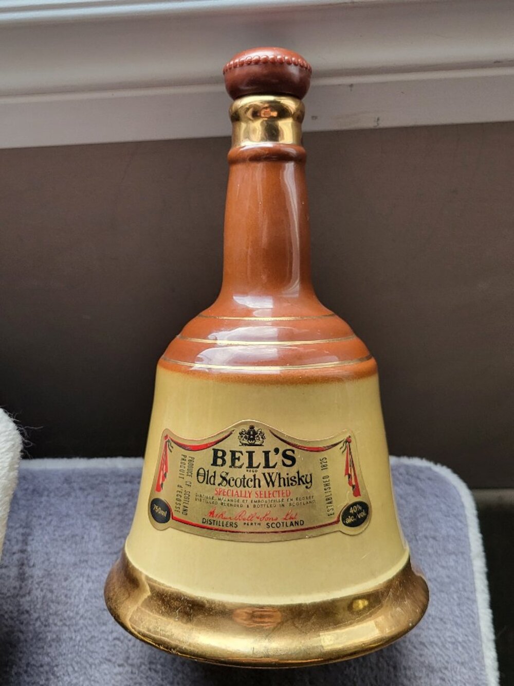 Large Wade Bells Old Scotch Whiskey Bottle Ceramic Bell Shape Decanter BIN C